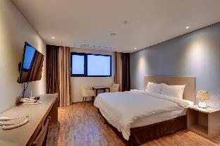 sea and moon tourist hotel