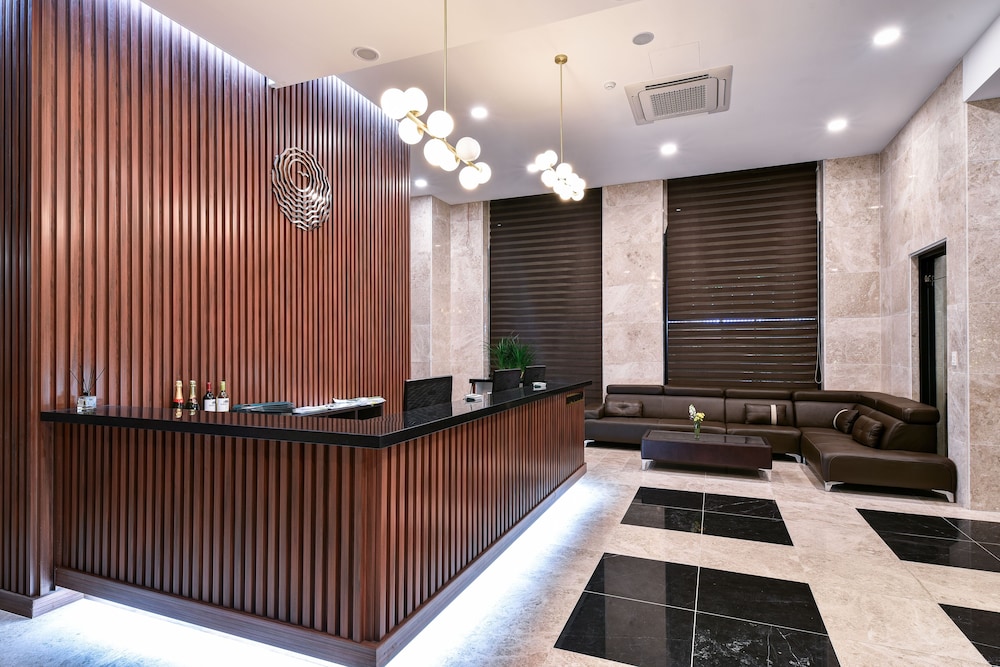 sea and moon tourist hotel