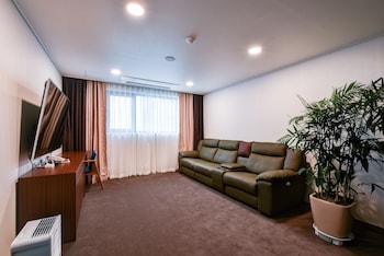 sea and moon tourist hotel