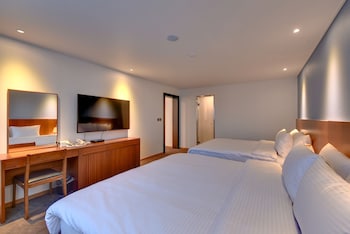 sea and moon tourist hotel