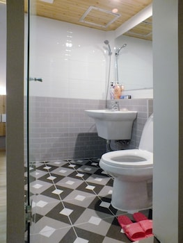 ariene guesthouse hostel