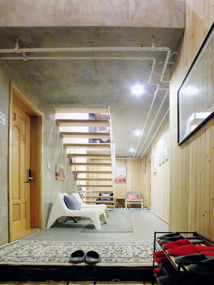 ariene guesthouse hostel