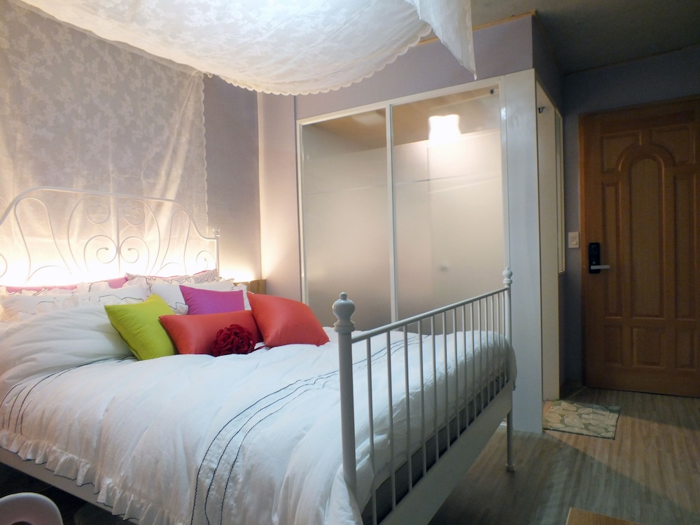 ariene guesthouse hostel