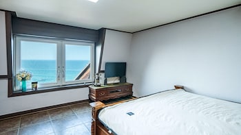 gangneung pension sea and pet friendly