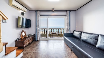 gangneung pension sea and pet friendly