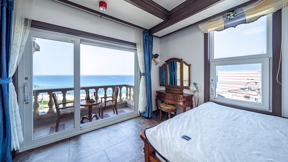 gangneung pension sea and pet friendly