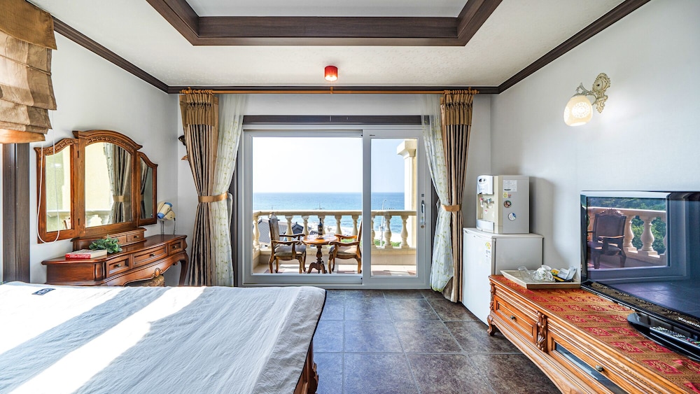 gangneung pension sea and pet friendly