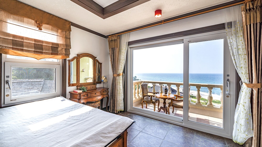 gangneung pension sea and pet friendly