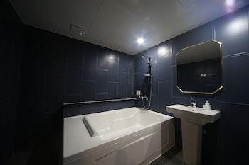 the stone bridge hotel