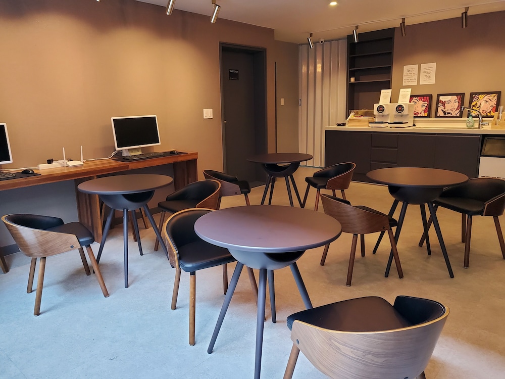 the stone bridge hotel