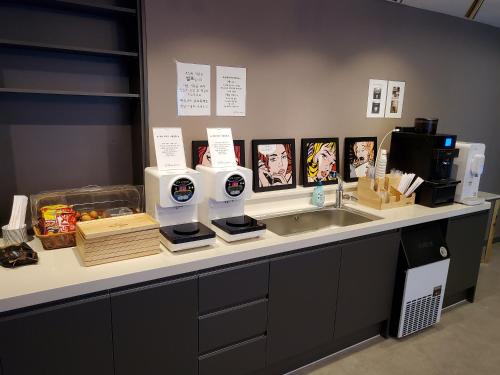 the stone bridge hotel