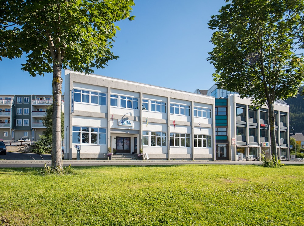 hotel svartisen