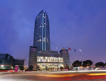 Crowne Plaza Wuxi City Center By Ihg,Wuxi>>Suzhou,5 star