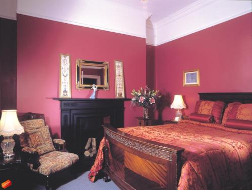 ivyleigh house adults only