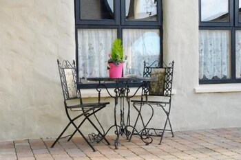 The Courtyard B&B,Shannon>>Bunratty,3 star