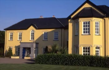 emlagh country house adults only