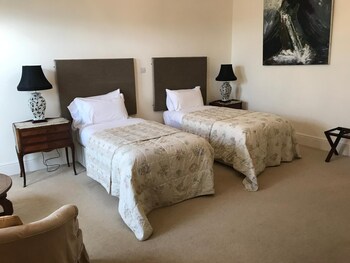 emlagh country house adults only