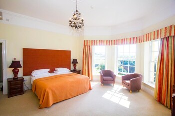 emlagh country house adults only