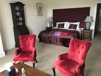 emlagh country house adults only