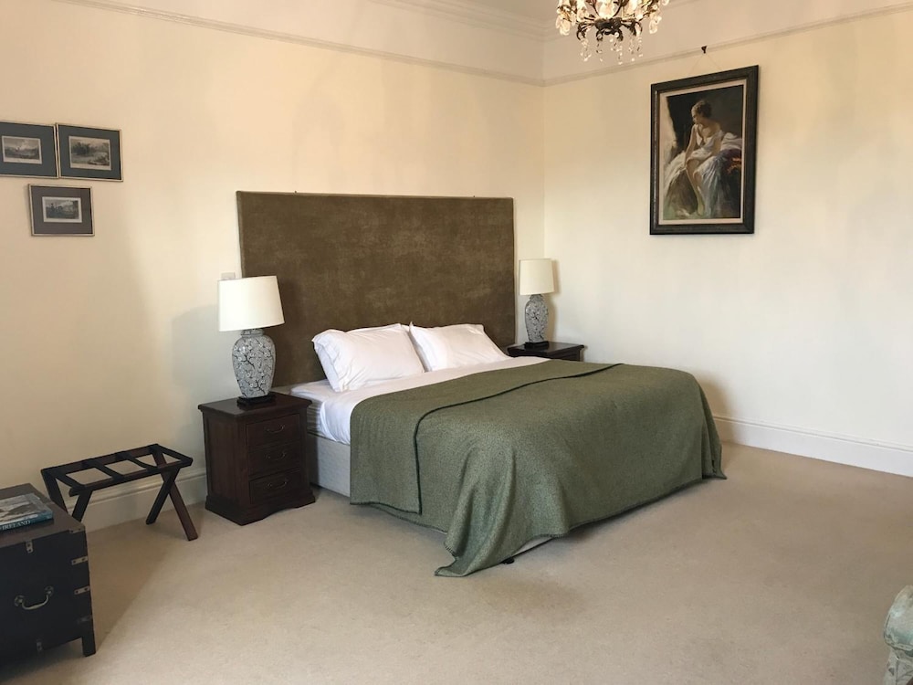 emlagh country house adults only