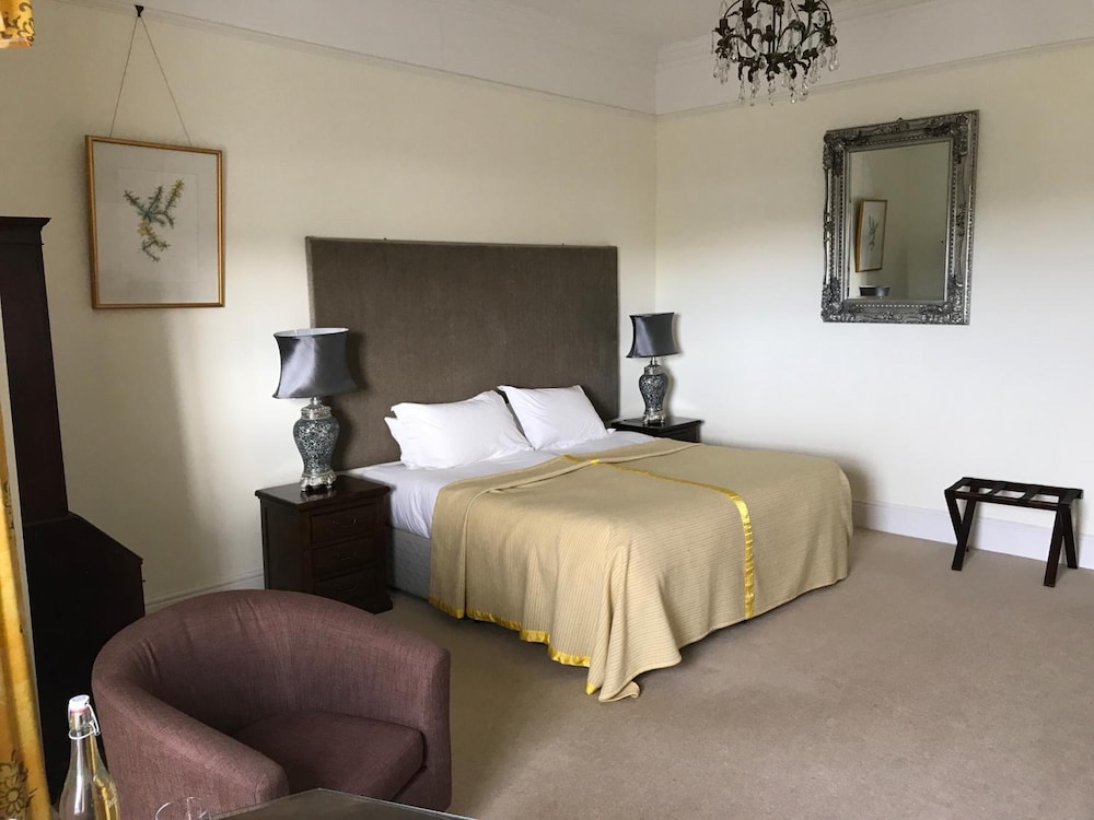 emlagh country house adults only