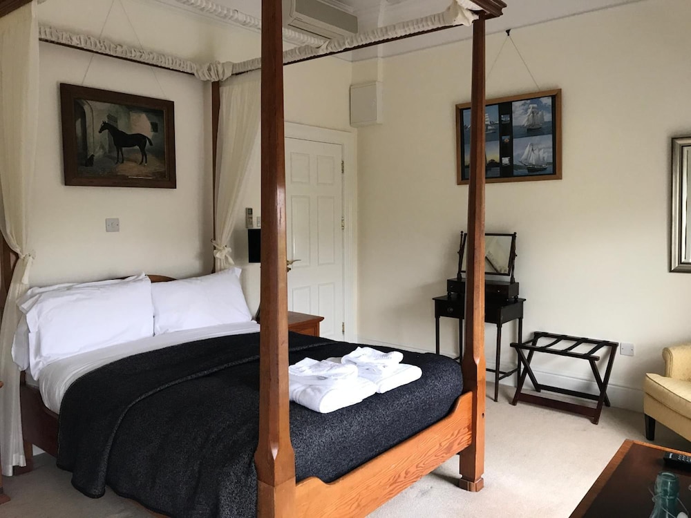 emlagh country house adults only