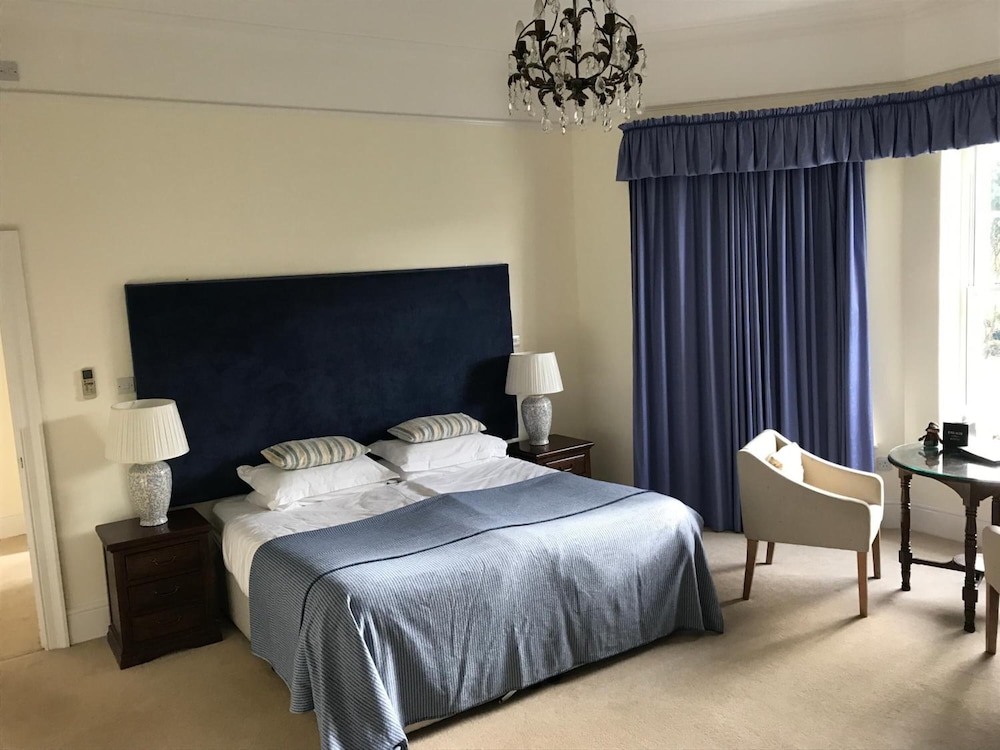 emlagh country house adults only