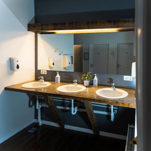 akureyri backpackers