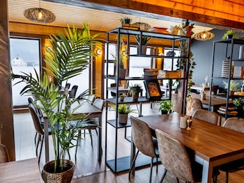 lighthouse inn