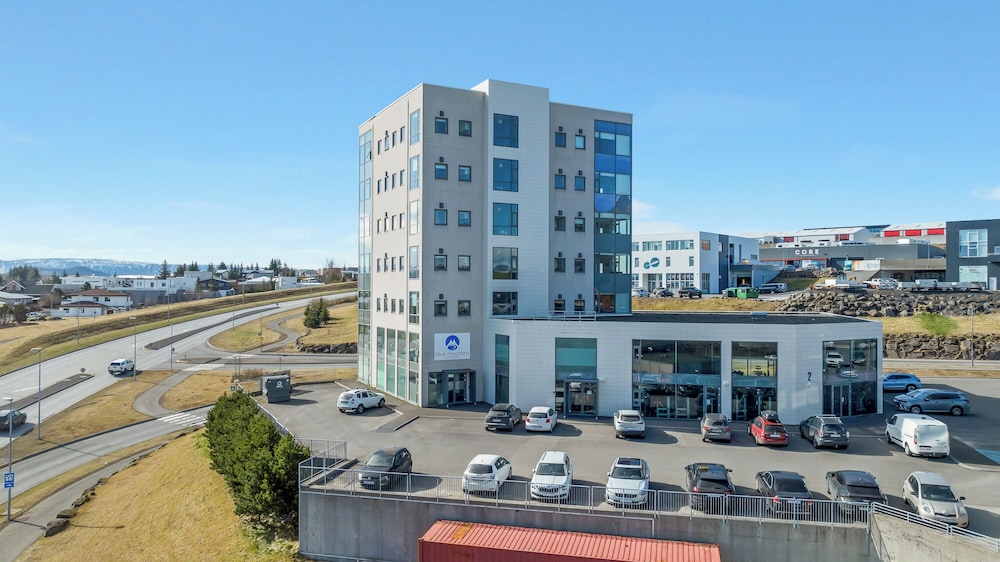 blue mountain apartments by heimaleiga