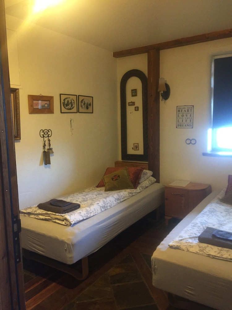 ravens bed and breakfast