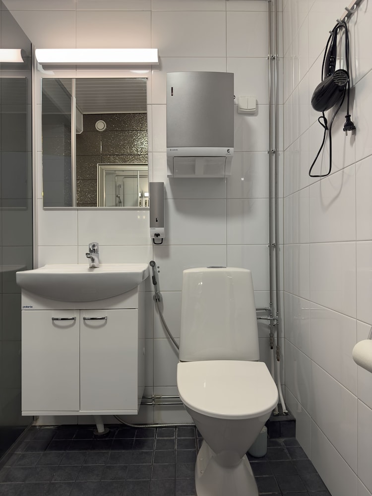 the rooms airport 20rooms