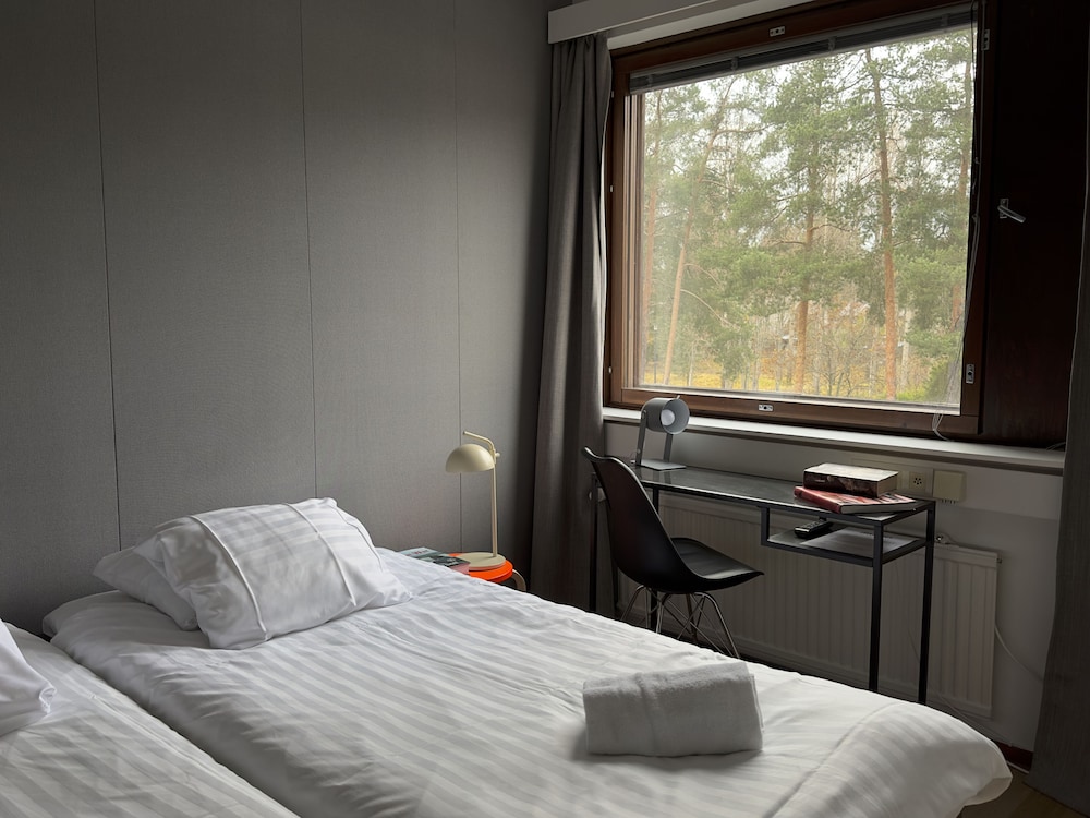 the rooms airport 20rooms