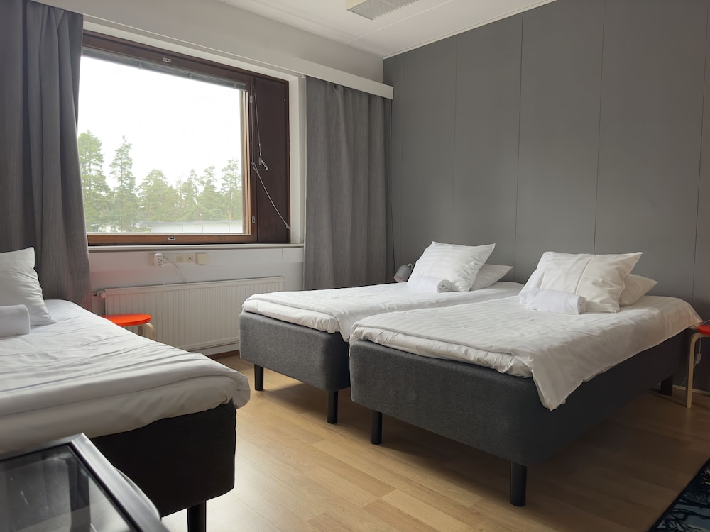 the rooms airport 20rooms
