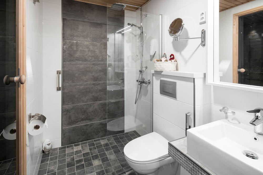 santas igloos arctic circle