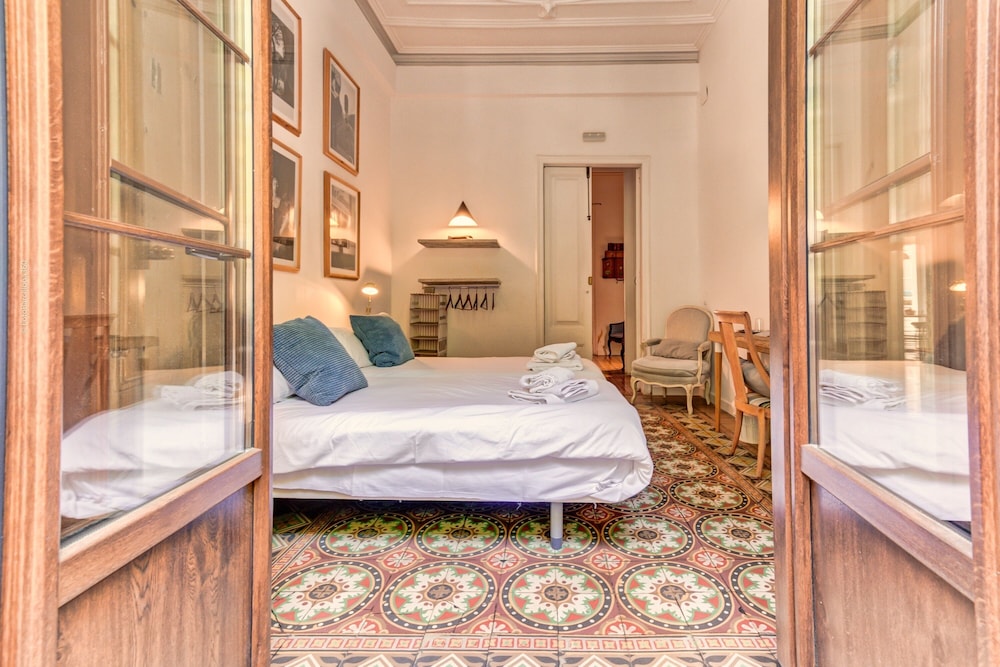 factory suites barcelona