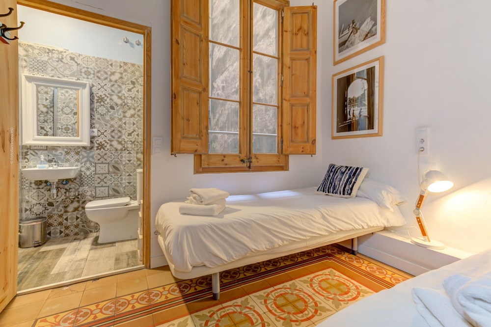 factory suites barcelona