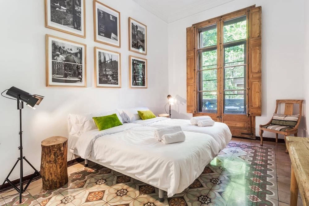 factory suites barcelona