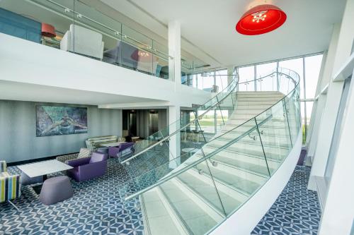 holiday inn southend by ihg