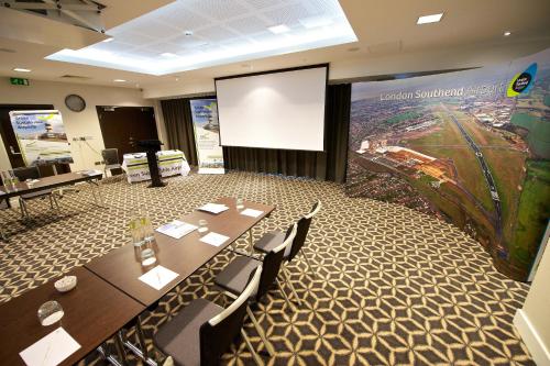 holiday inn southend by ihg