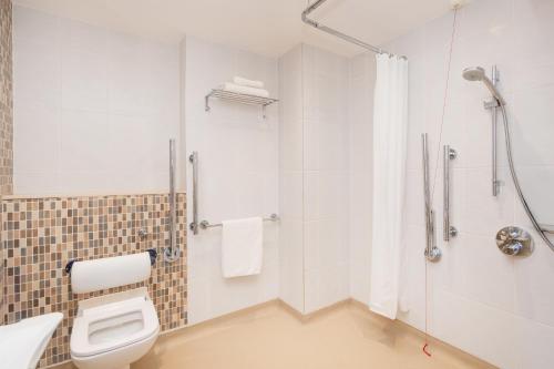 holiday inn southend by ihg