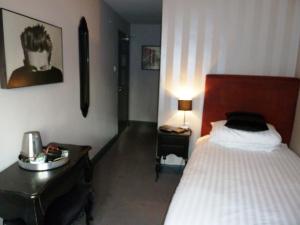 The Manor House,Derbyshire>>Derby,4 star