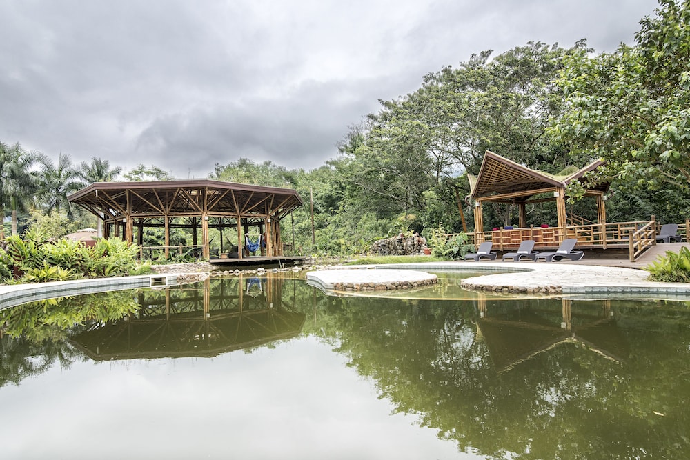 banana bamboo ecolodge