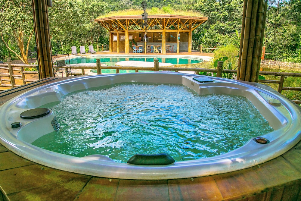 banana bamboo ecolodge