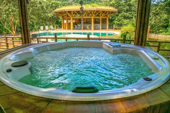 banana bamboo ecolodge