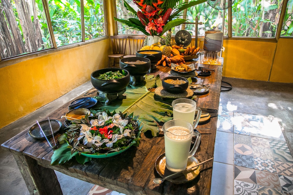 banana bamboo ecolodge