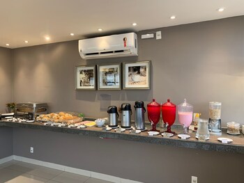hotel piratininga fernando correa