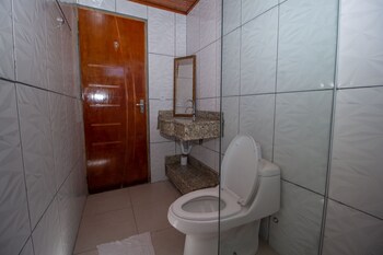 piratas do morro pousada hostel