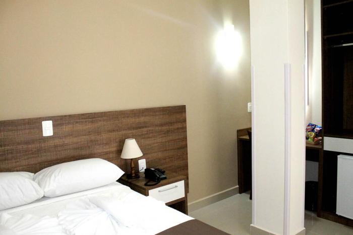 avare plaza hotel plus