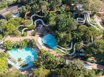 rio quente resorts eco chales